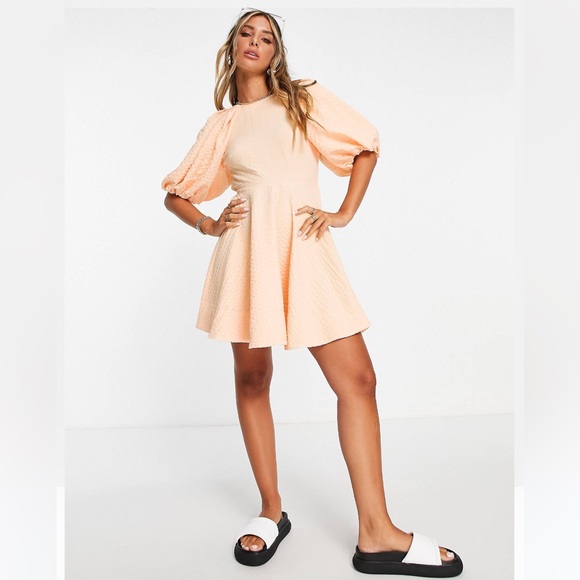 ASOS DESIGN open back puff sleeve mini dress in apricot texture - Picture 3 of 4